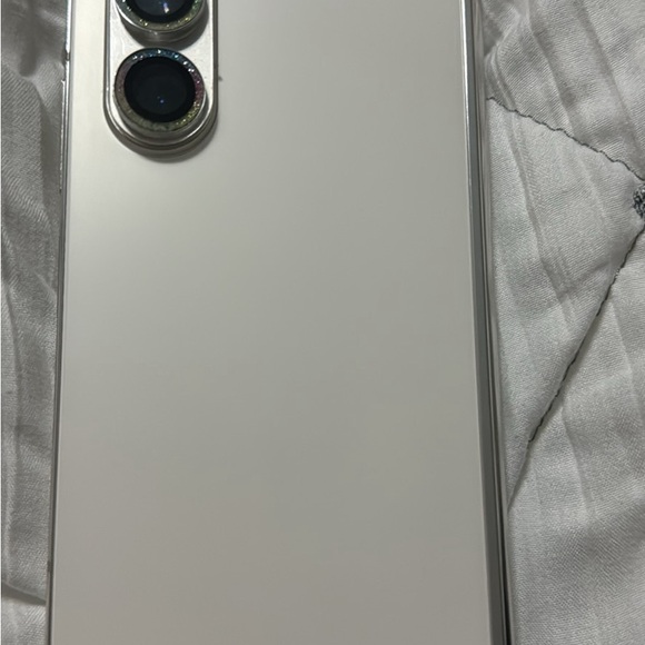 Samsung Galaxy Z Fold5 1tb 1 month of use unblocked - Picture 3 of 8